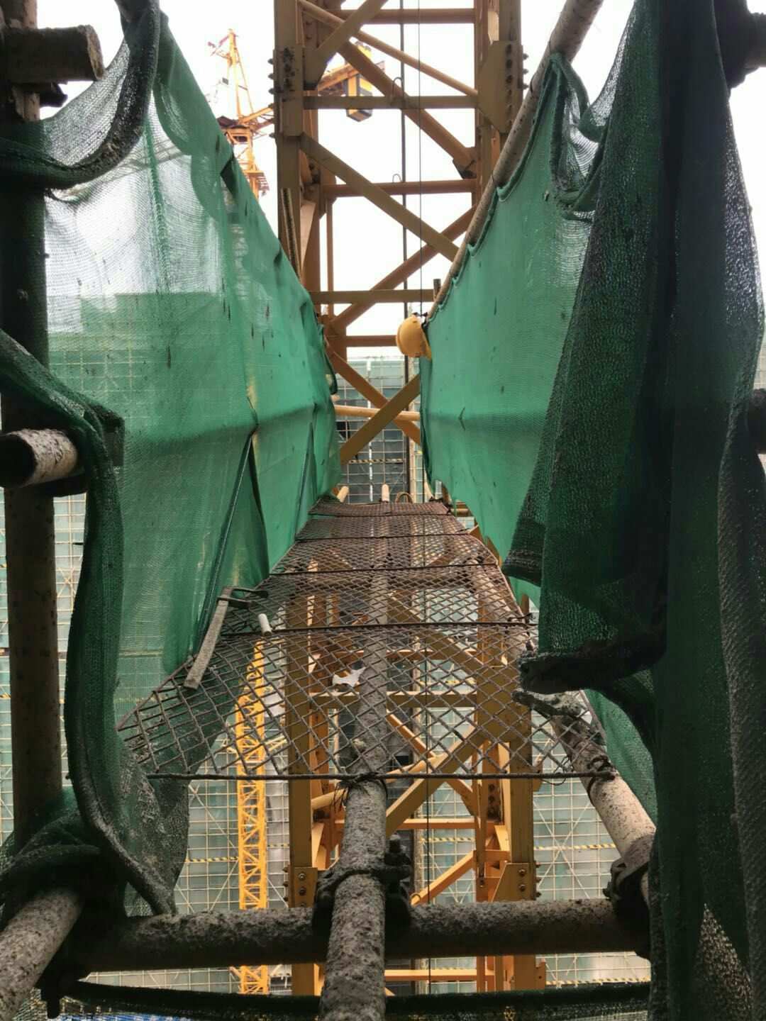 亨通.海秀花園塔吊貨梯整改